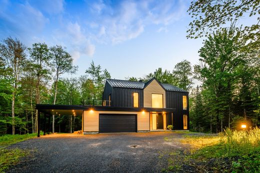 Detached House in Magog, Estrie