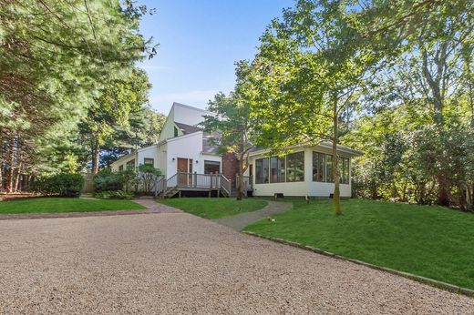 Detached House in East Hampton, Suffolk County