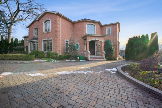 Detached House in Englewood Cliffs, Bergen County