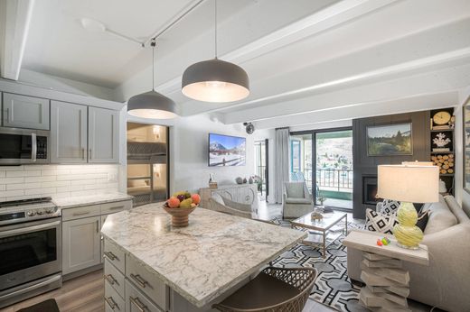 Apartment in Dillon, Summit County