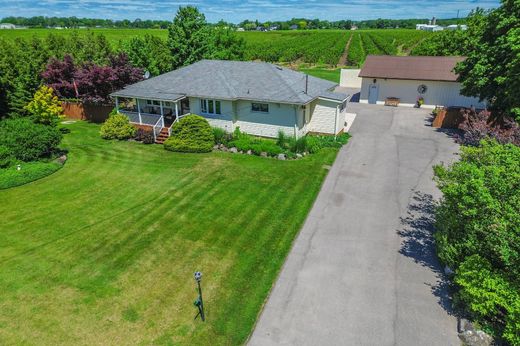 Detached House in Niagara-on-the-Lake, Regional Municipality of Niagara
