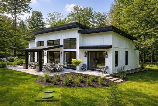 Detached House in Bolton-Est, Estrie