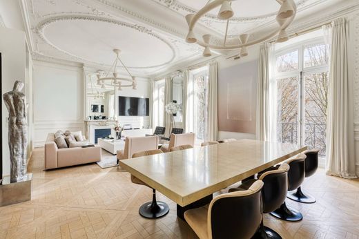 Apartment / Etagenwohnung in Champs-Elysées, Madeleine, Triangle d’or, Paris