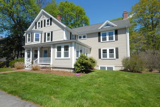Detached House in Concord, Middlesex County