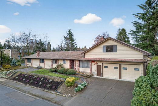 Luxury home in Beaverton, Washington County