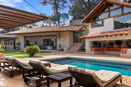 Casa en Valle de Bravo, Estado de México