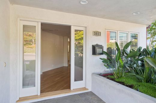 Detached House in Corona del Mar, Orange County