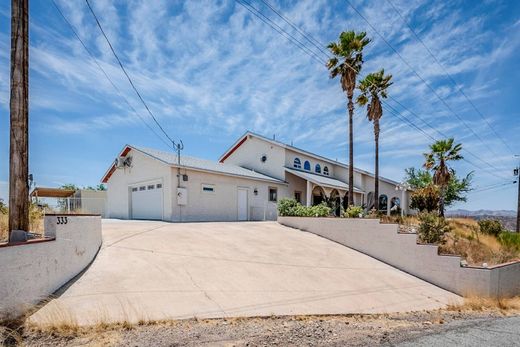 Vrijstaand huis in Rio Rico, Santa Cruz County
