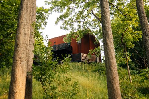 Luxury home in Hudson, Columbia County