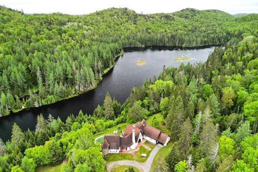 Detached House in Sainte-Adèle, Laurentides