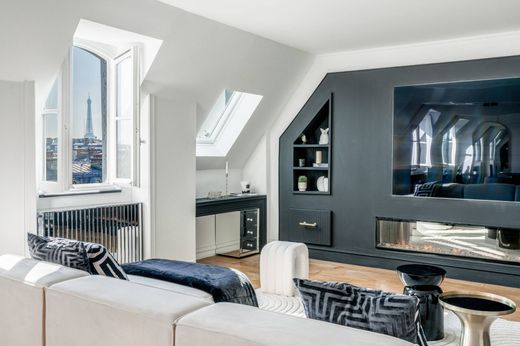 Apartment in Champs-Elysées, Madeleine, Triangle d’or, Paris