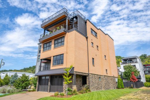 Detached House in Cincinnati, Hamilton County