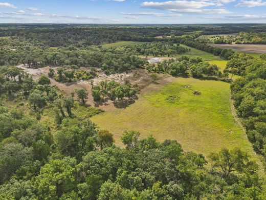 Land in Whitewright, Grayson County