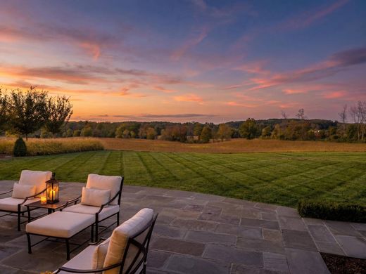 Luxury home in The Plains, Fauquier County