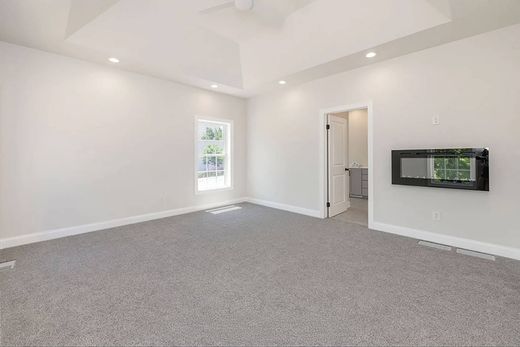 Detached House in Ogden Center, Monroe County