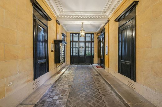 エッフェル塔　アンヴァリッド-エコール・ミリテール　サン・トーマ・ダカン, Parisのアパートメント