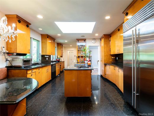 Detached House in Great Neck, Nassau County