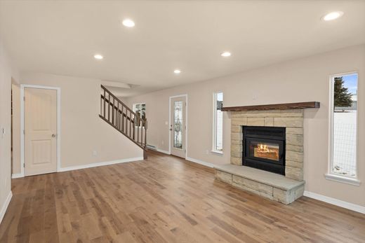 Detached House in Carbondale, Garfield