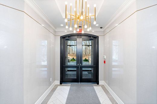 Apartment in Louisville, Jefferson County