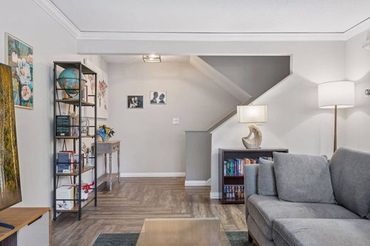 Townhouse in Minneapolis, Hennepin County