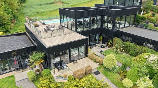 Detached House in Varengeville-sur-Mer, Seine-Maritime