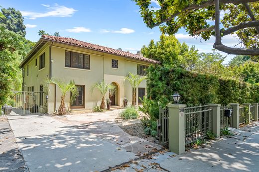 Luxury home for rent per month in Los Angeles