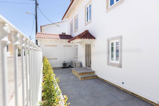 Apartment / Etagenwohnung in Cascais e Estoril, Cascais