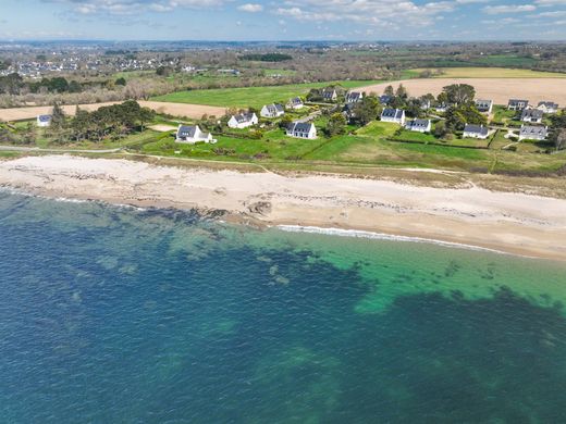 Trégunc, Finistèreの一戸建て住宅