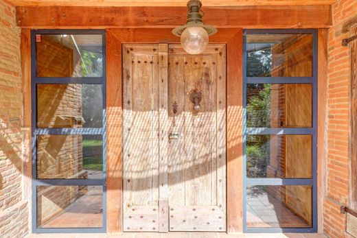 Villa Plurifamiliare a Layrac-sur-Tarn, Alta Garonna