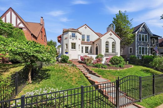 Luxury home in Arlington, Arlington County