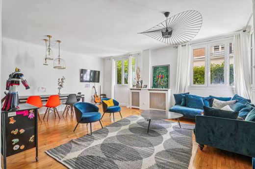 Apartment in Neuilly-sur-Seine, Hauts-de-Seine