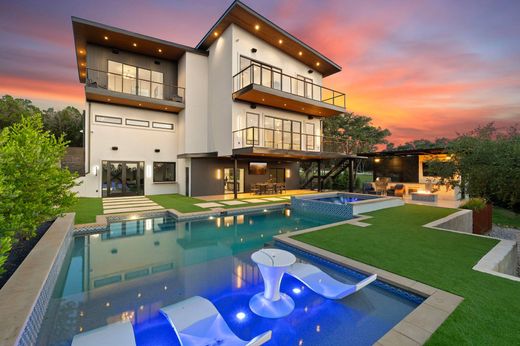 Detached House in Canyon Lake, Comal County