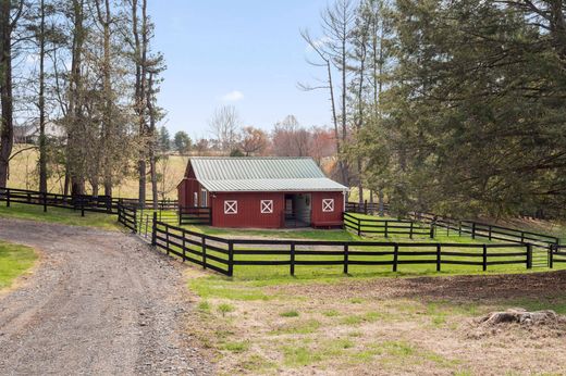 Luxury home in Marshall, Fauquier County