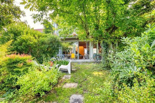 Bordeaux, Girondeの一戸建て住宅