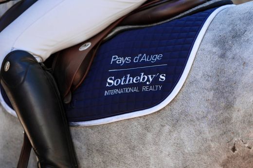 Einfamilienhaus in Reux, Calvados