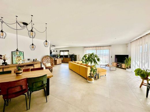 Semidetached House in Narbonne, Aude