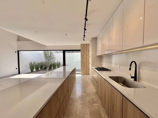 Detached House in Santiago de Querétaro, Querétaro
