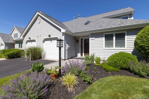 Apartment in Baiting Hollow, Suffolk County