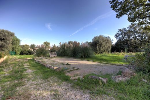 Grundstück in Roquefort-les-Pins, Alpes-Maritimes