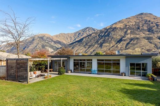 Detached House in Queenstown, Queenstown-Lakes District