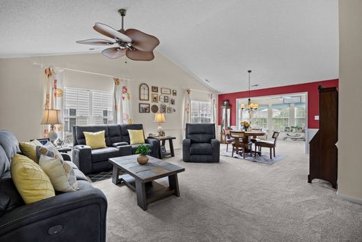 Apartment in Suffolk, City of Suffolk