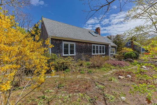 Detached House in Falmouth, Barnstable County