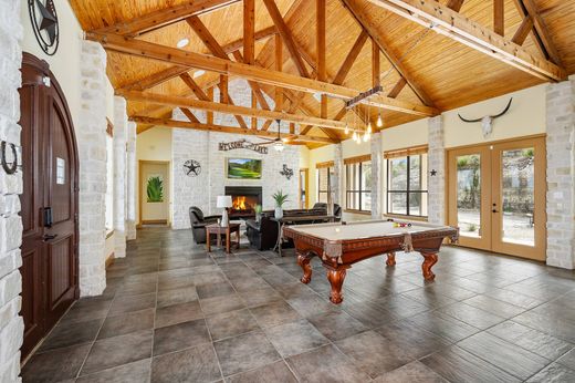 Detached House in Canyon Lake, Comal County