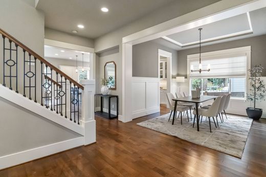Luxury home in Bellevue, King County