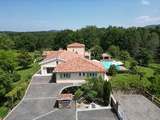 独立式房屋  Cazères, Upper Garonne