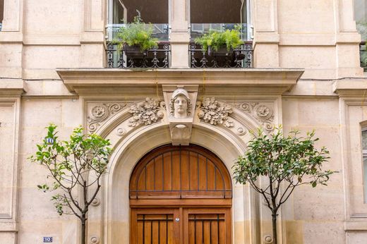 Apartment in Montorgueil, Sentier, Vivienne-Gaillon, Paris