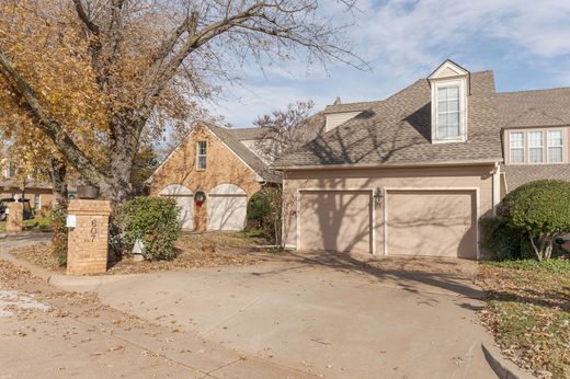 Townhouse in Edmond, Oklahoma County