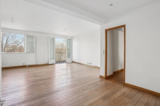 Apartment in Neuilly-sur-Seine, Hauts-de-Seine