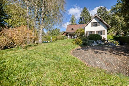 Casa en Nâves-Parmelan, Alta Saboya