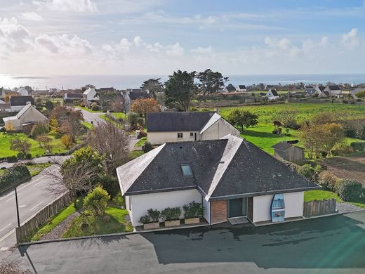 Dom jednorodzinny w Plouhinec, Finistère